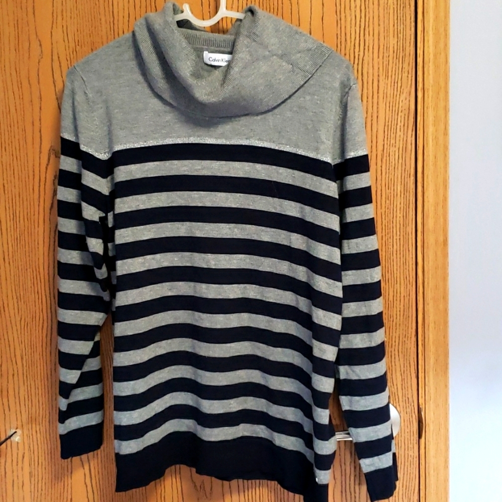 Calvin Klein Sweater Size Large-